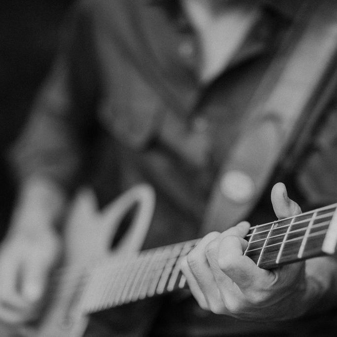 Guitare de Guillaume Regaudie, fondateur de Chanson de son vivant