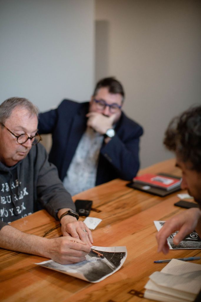 Rencontre préparatoire Chanson de son vivant, avec Guillaume Regaudie et la famille lamontagne. crédit photo: Morgaine Owens